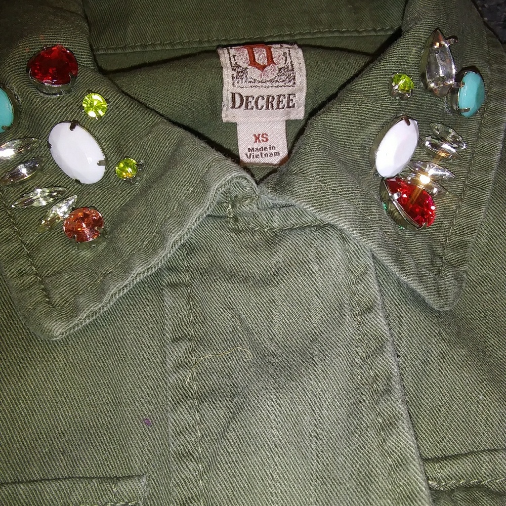 SOLD🔥free with purchase🔥 cute vest